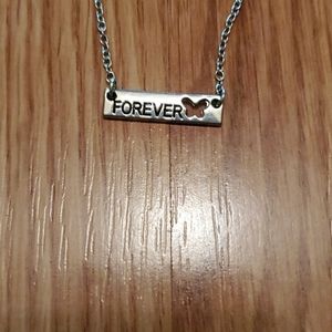 I am selling a necklace